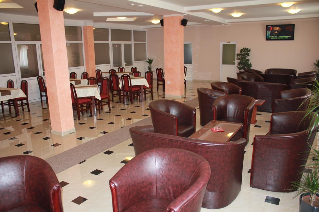 Hotel Feniks Požarevac Dış mekan fotoğraf