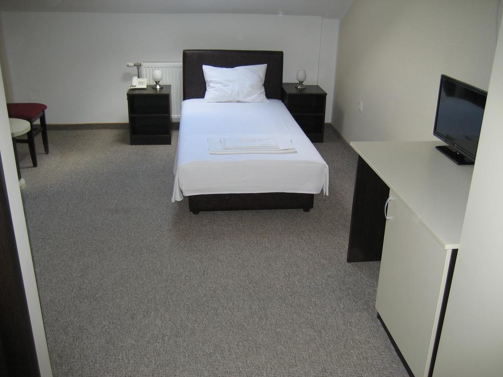 Hotel Feniks Požarevac Dış mekan fotoğraf