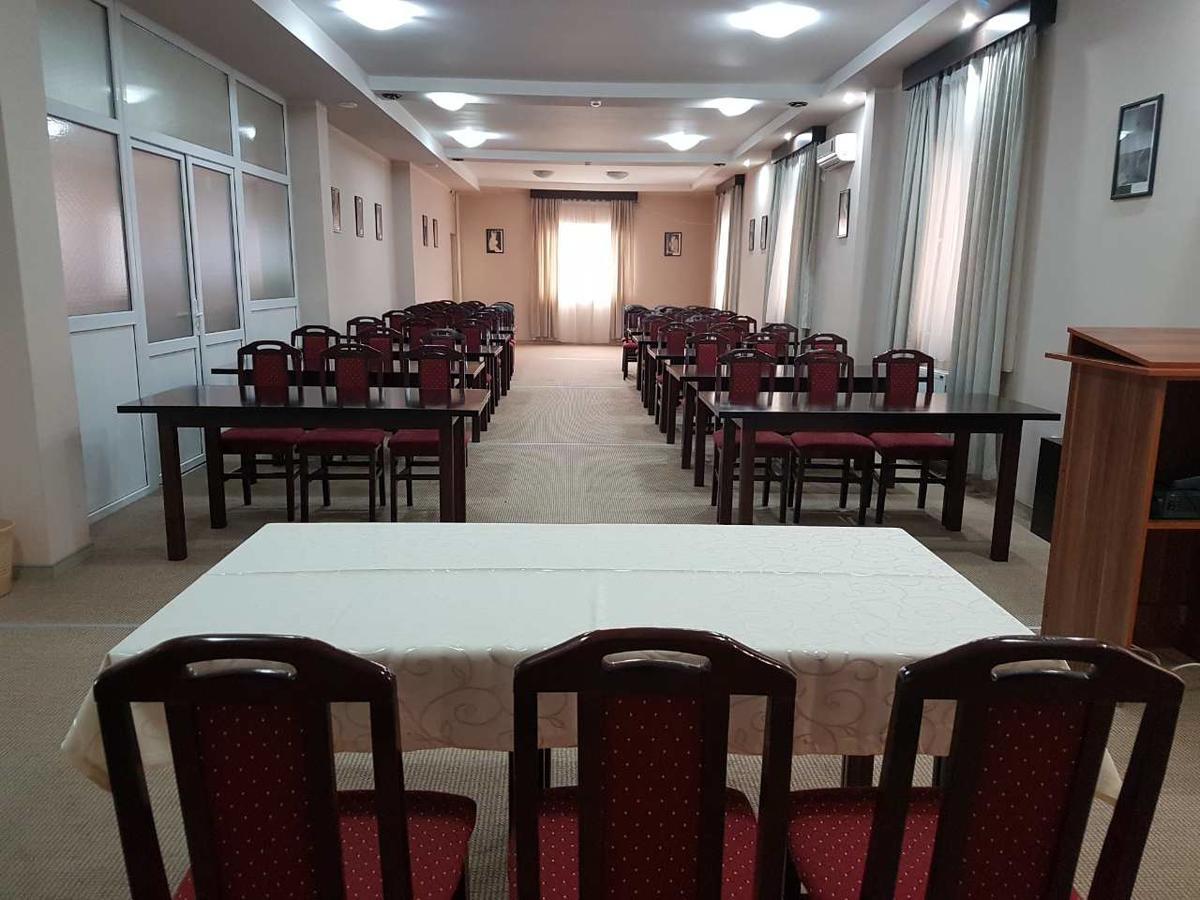 Hotel Feniks Požarevac Dış mekan fotoğraf