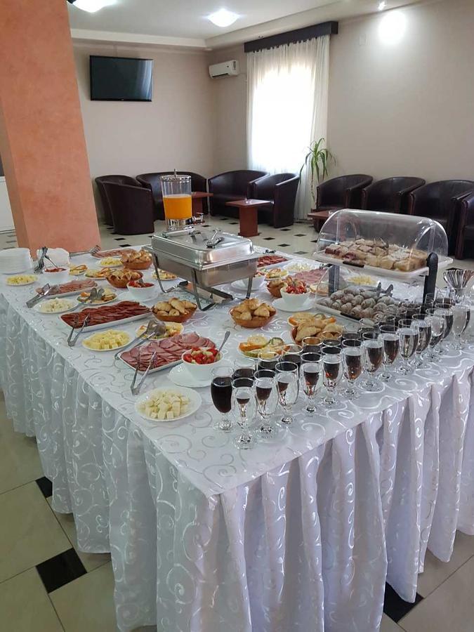 Hotel Feniks Požarevac Dış mekan fotoğraf